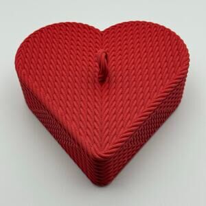 Heart-shaped Rope Plastic Box